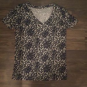 The Loft T 👚 shirt By Ann Taylor